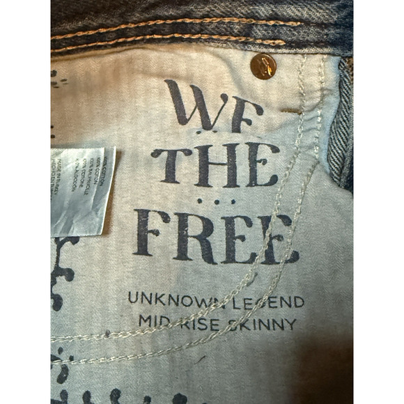 We the Free Jeans Mid Rise Skinny Distressed Unknown Legend Size 26 - Picture 4 of 11